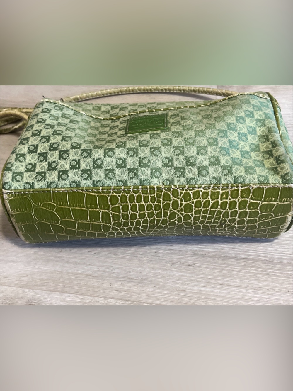 Liz Claiborne Y2K Vintage Lime Green monogram faux croc accents Crossbody Bag - Picture 3 of 7
